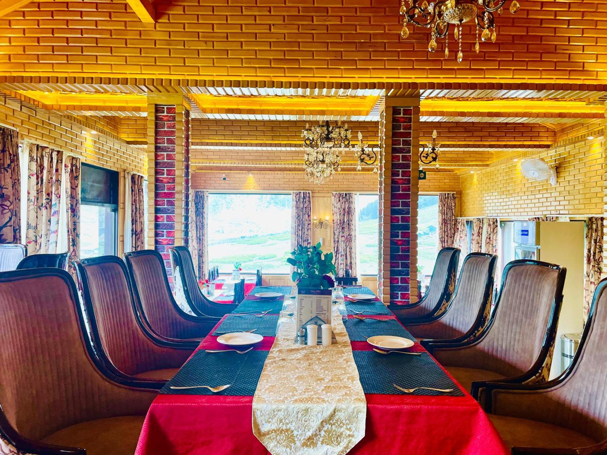 Hotel Village Walk Sonāmarg Eksteriør billede