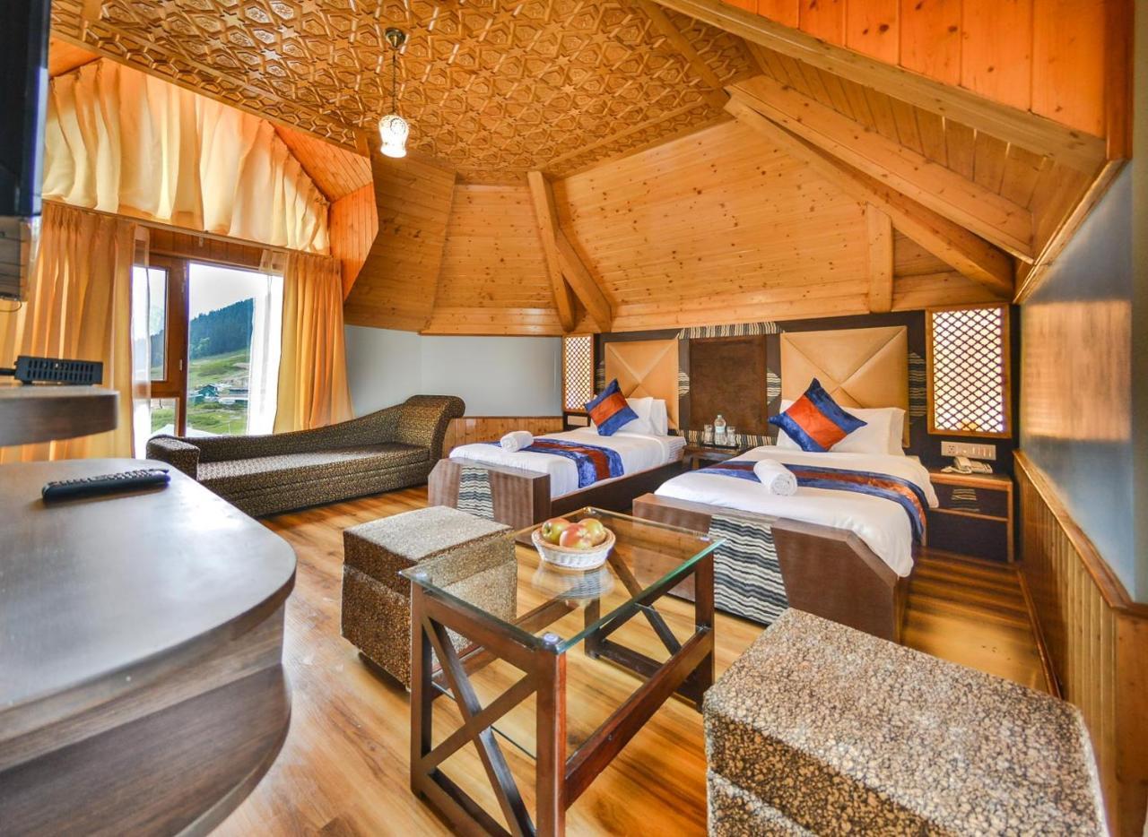 Hotel Village Walk Sonāmarg Eksteriør billede