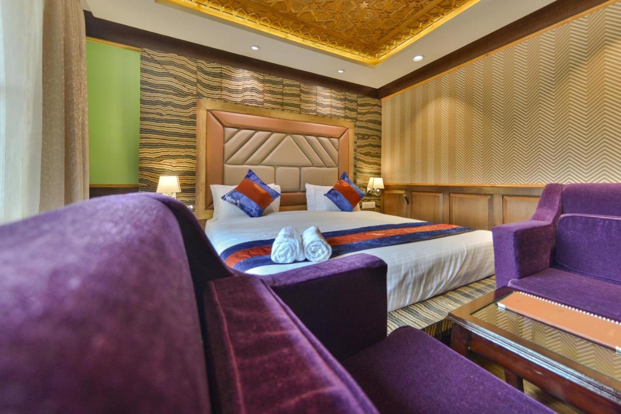 Hotel Village Walk Sonāmarg Eksteriør billede